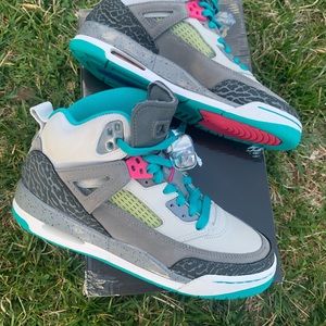 Girls Jordan Spizike